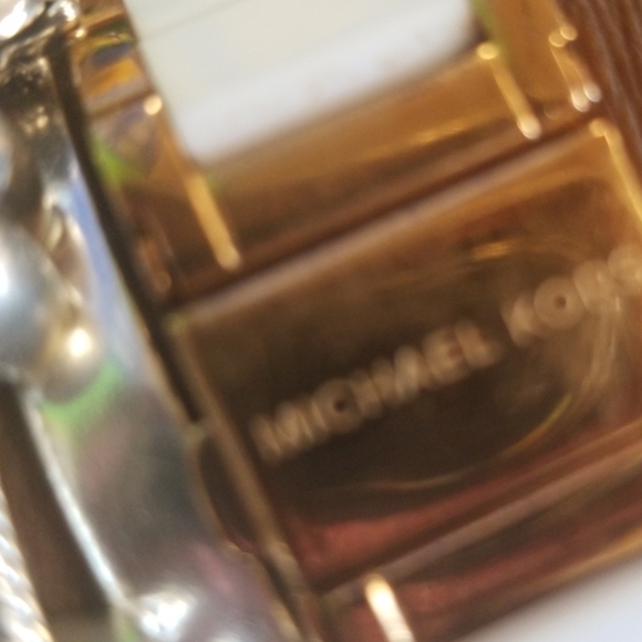 Watch - Picture 2 of 4